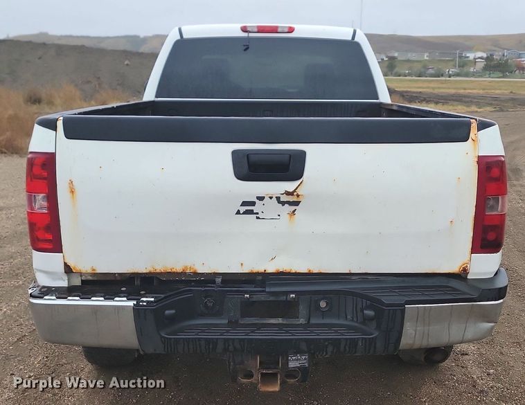 image for item JG9692 2013 Chevrolet Silverado 2500HD  Crew Cab pickup truck