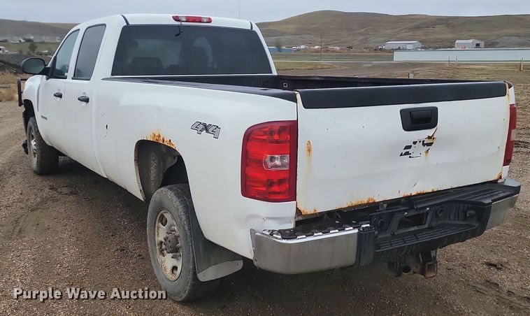 image for item JG9692 2013 Chevrolet Silverado 2500HD  Crew Cab pickup truck