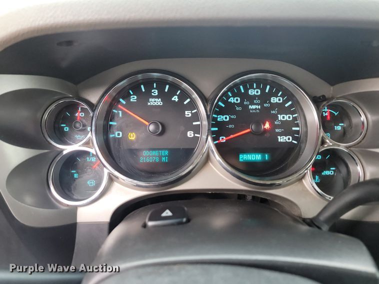 image for item JG9692 2013 Chevrolet Silverado 2500HD  Crew Cab pickup truck