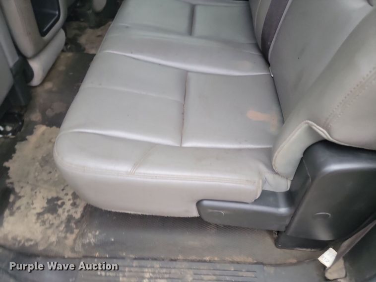 image for item JG9692 2013 Chevrolet Silverado 2500HD  Crew Cab pickup truck