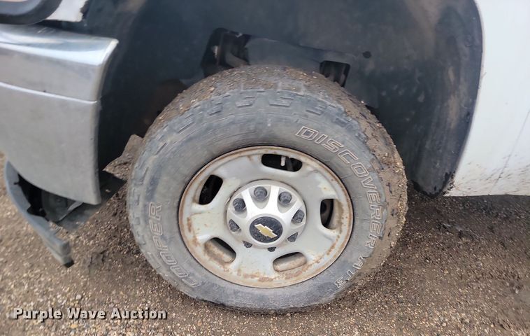 image for item JG9692 2013 Chevrolet Silverado 2500HD  Crew Cab pickup truck