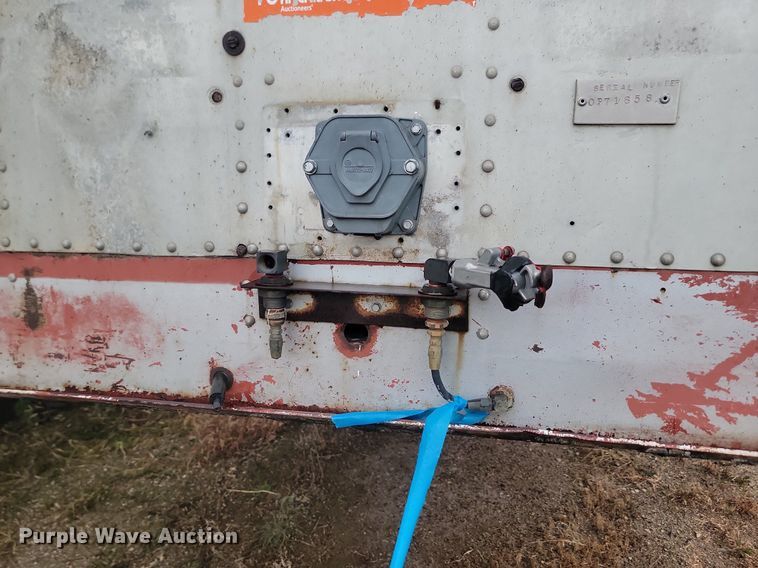 image for item JG9693 2004 Shop built  dry van trailer