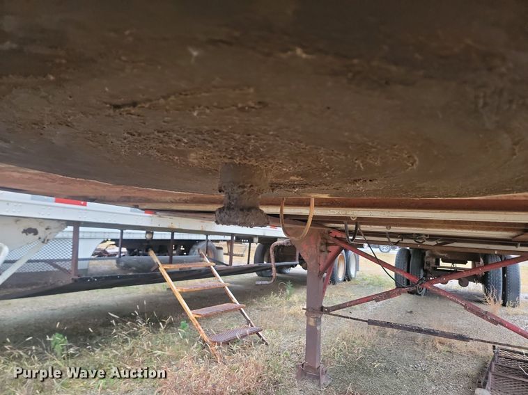 image for item JG9693 2004 Shop built  dry van trailer