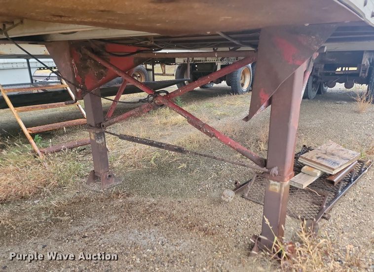 image for item JG9693 2004 Shop built  dry van trailer