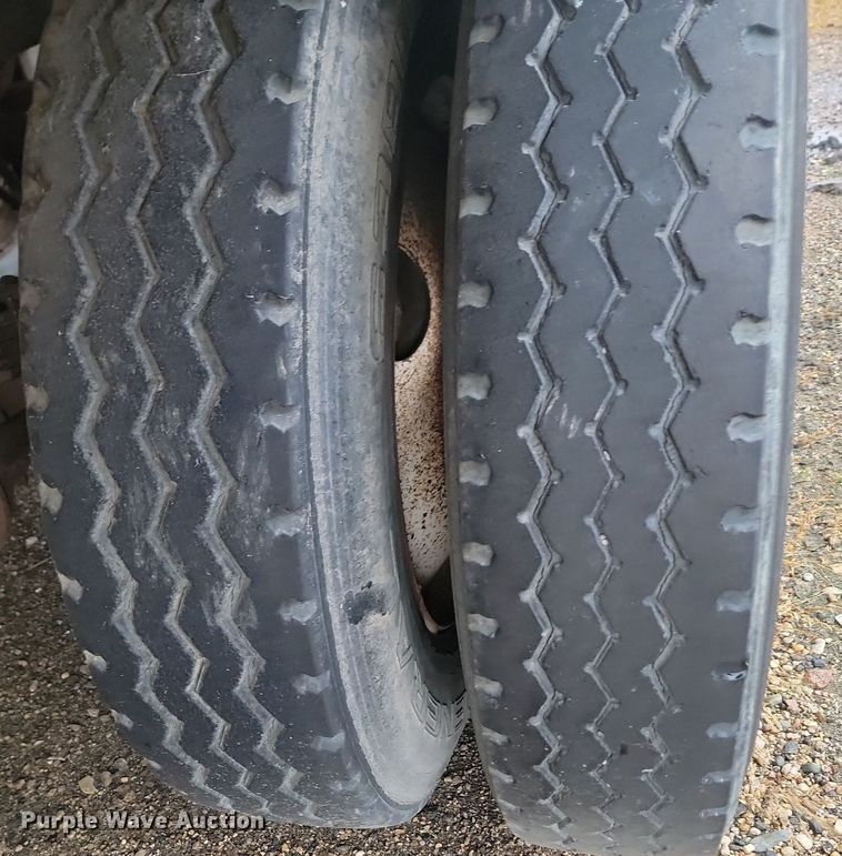 image for item JG9693 2004 Shop built  dry van trailer