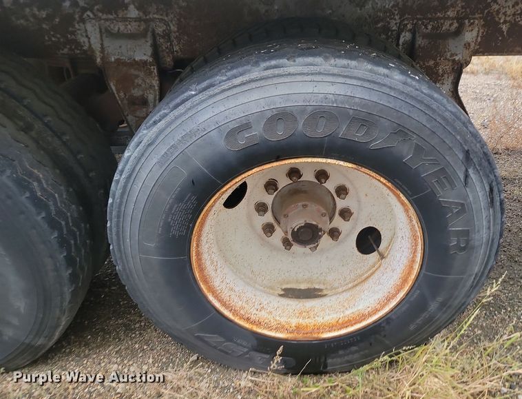 image for item JG9693 2004 Shop built  dry van trailer