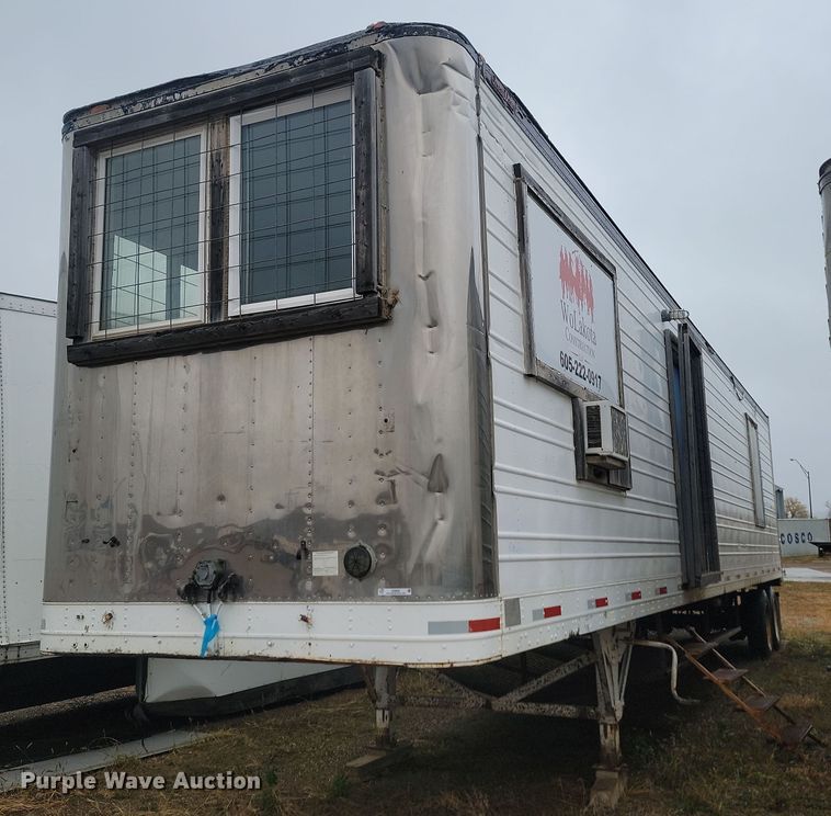 image for item JG9694 1988 Great Dane 701TZ1  mobile office