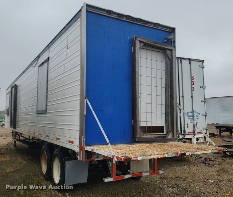 image for item JG9694 1988 Great Dane 701TZ1  mobile office