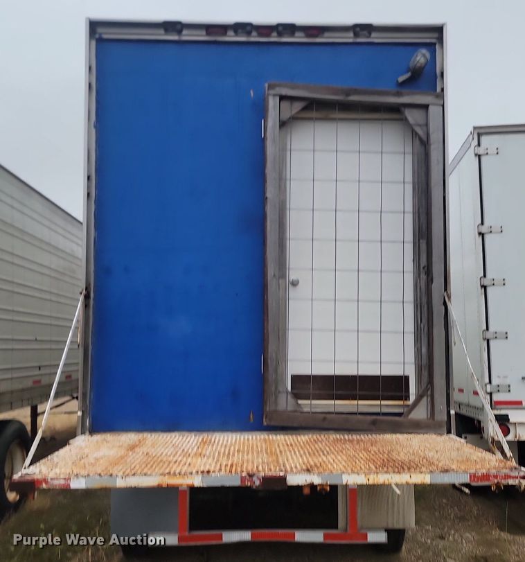 image for item JG9694 1988 Great Dane 701TZ1  mobile office