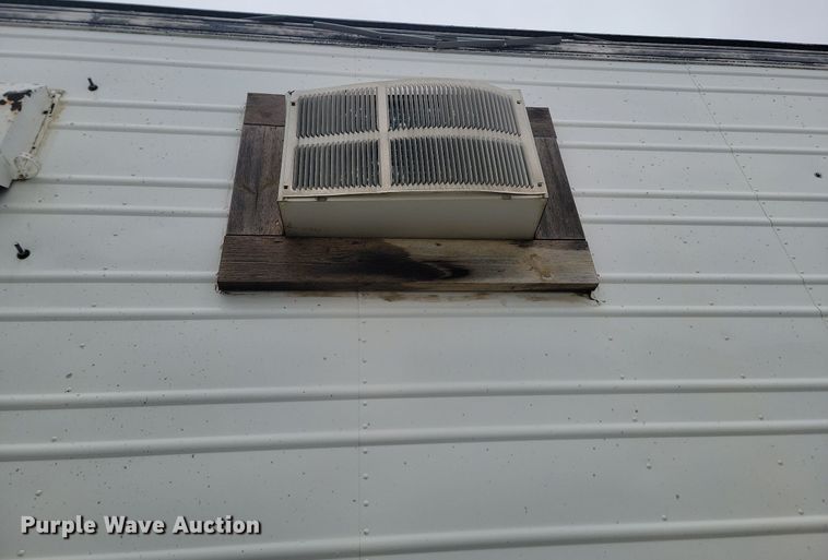 image for item JG9694 1988 Great Dane 701TZ1  mobile office