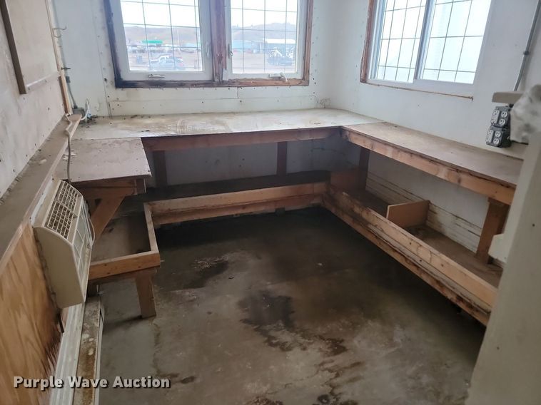 image for item JG9694 1988 Great Dane 701TZ1  mobile office