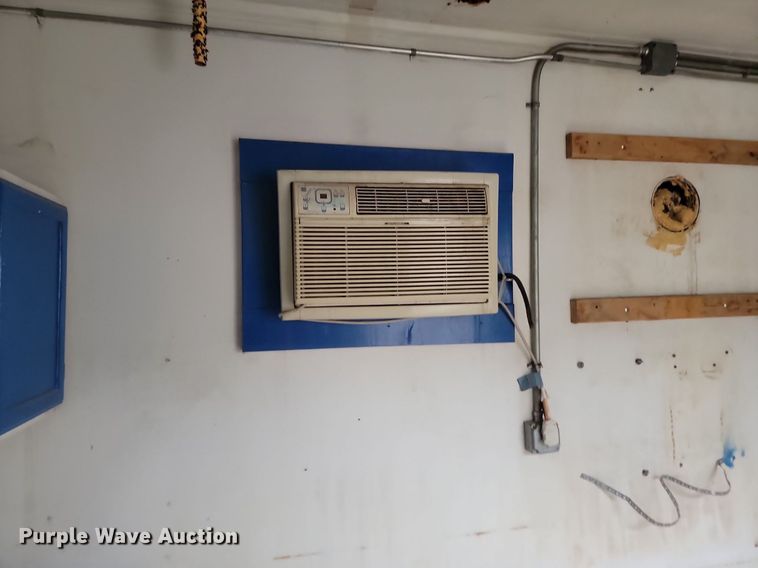 image for item JG9694 1988 Great Dane 701TZ1  mobile office