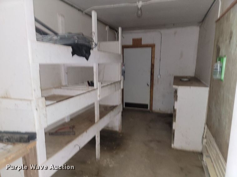 image for item JG9694 1988 Great Dane 701TZ1  mobile office