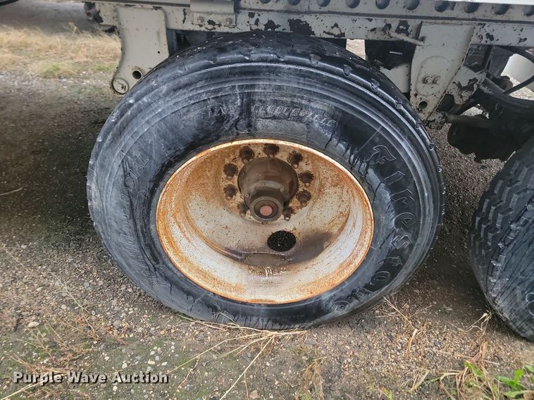 image for item JG9694 1988 Great Dane 701TZ1  mobile office