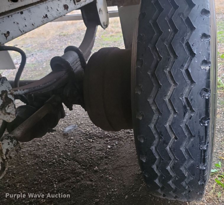 image for item JG9694 1988 Great Dane 701TZ1  mobile office