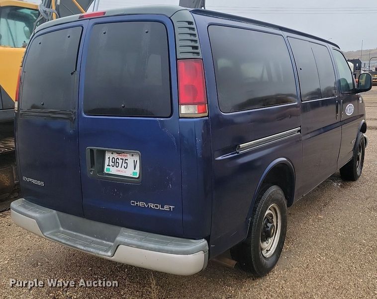 image for item JG9695 2000 Chevrolet Express 2500  van