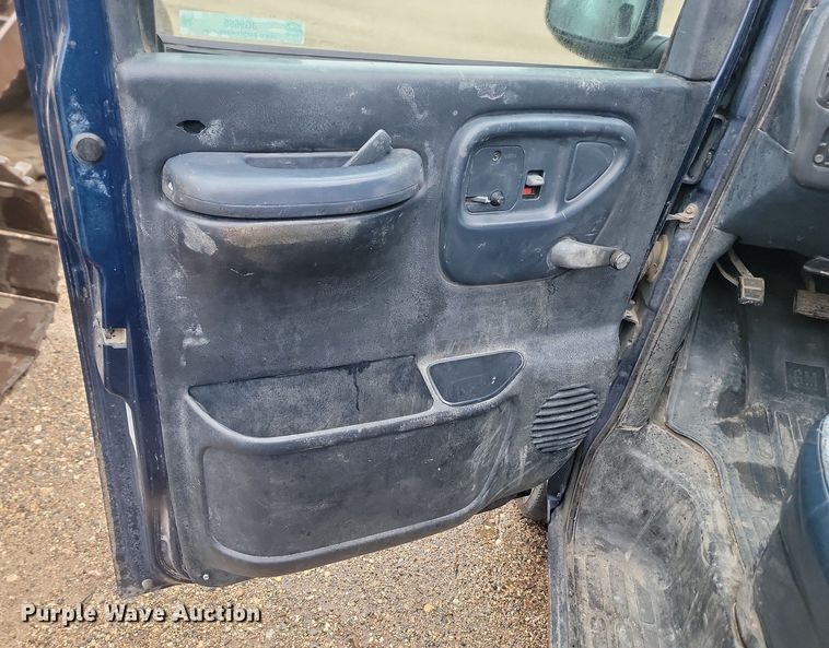 image for item JG9695 2000 Chevrolet Express 2500  van