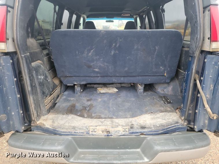 image for item JG9695 2000 Chevrolet Express 2500  van