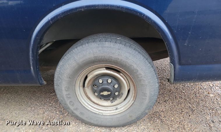 image for item JG9695 2000 Chevrolet Express 2500  van