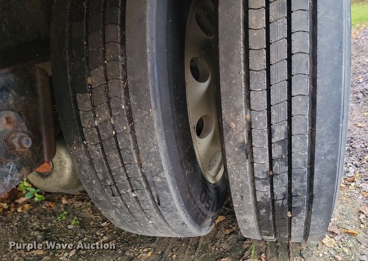 image for item JG9697 2003 Doonan 482DB14  drop deck trailer