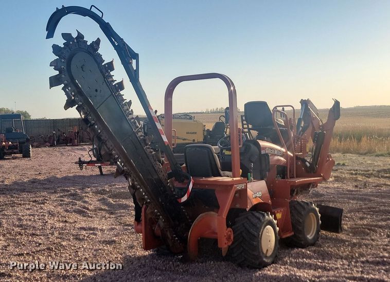 image for item JG9698 2018 Ditch Witch RT45  trencher