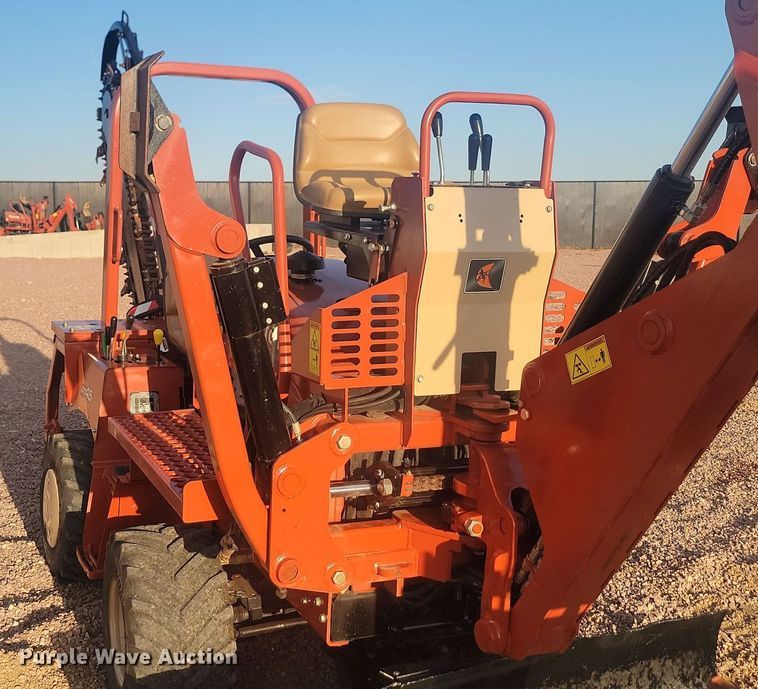 image for item JG9698 2018 Ditch Witch RT45  trencher