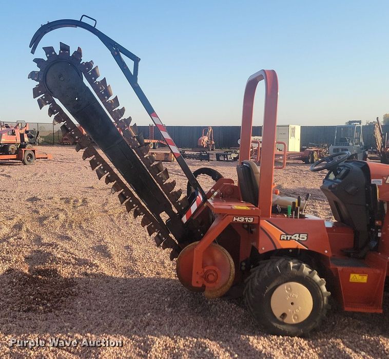 image for item JG9698 2018 Ditch Witch RT45  trencher