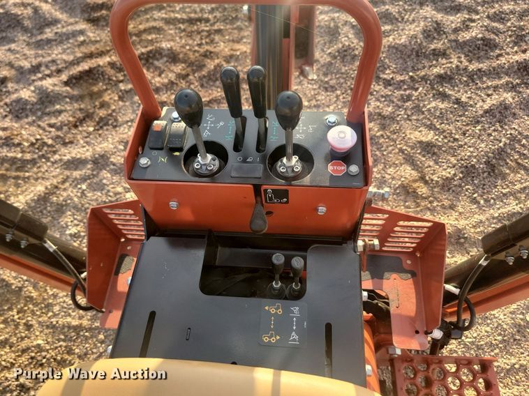 image for item JG9698 2018 Ditch Witch RT45  trencher