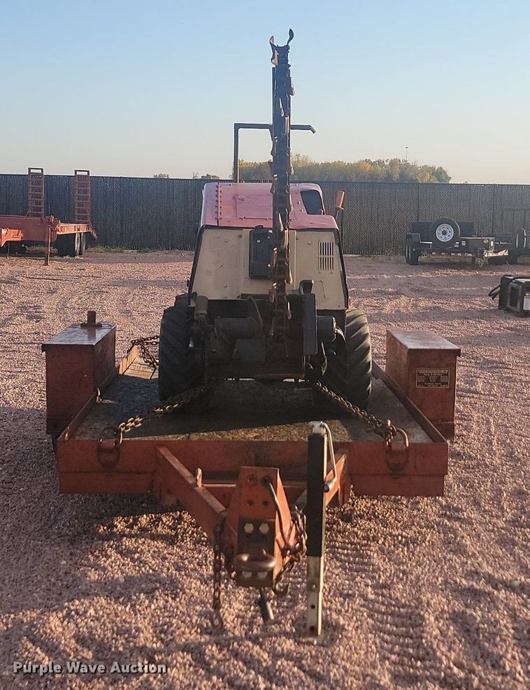 image for item JG9699 2013 Ditch Witch 410SX  trencher