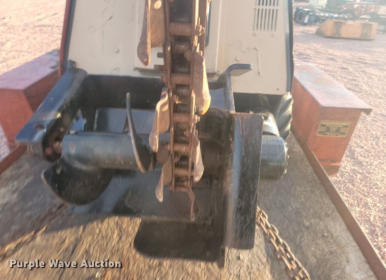 image for item JG9699 2013 Ditch Witch 410SX  trencher