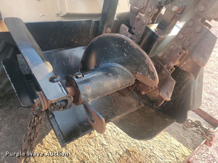 image for item JG9699 2013 Ditch Witch 410SX  trencher