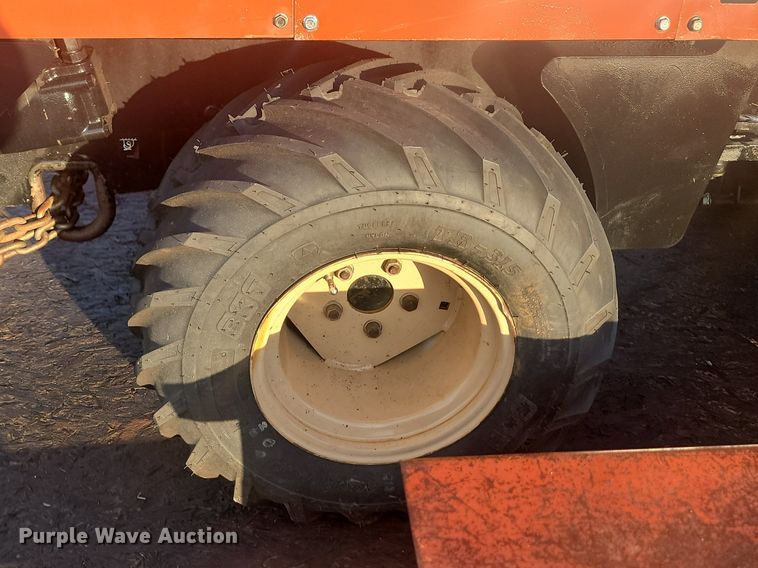 image for item JG9699 2013 Ditch Witch 410SX  trencher