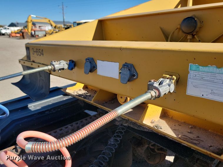 image for item JG9730 1985 Load King  bottom dump trailer