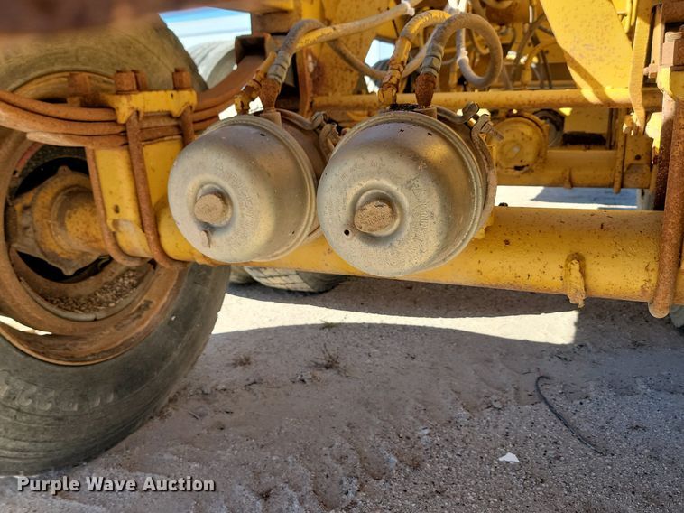 image for item JG9730 1985 Load King  bottom dump trailer