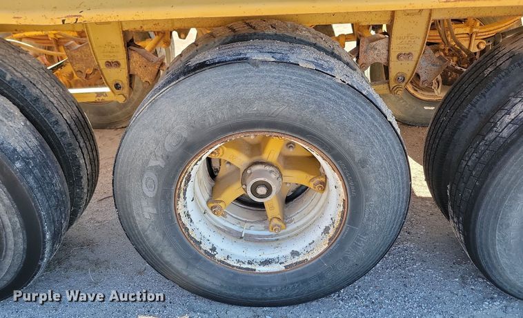 image for item JG9730 1985 Load King  bottom dump trailer