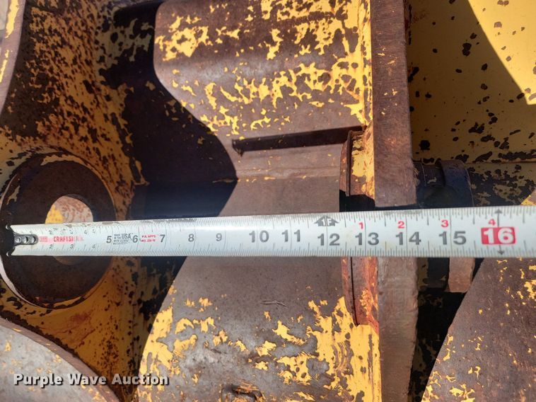 image for item JG9733 Excavator bucket