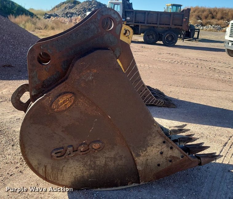 image for item JG9734 Esco  excavator bucket