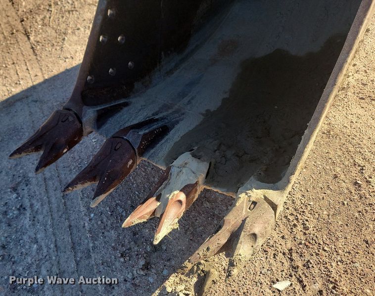 image for item JG9734 Esco  excavator bucket