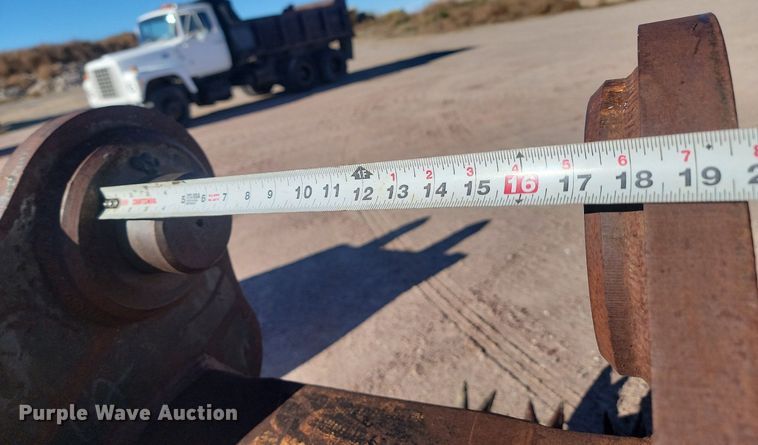 image for item JG9734 Esco  excavator bucket