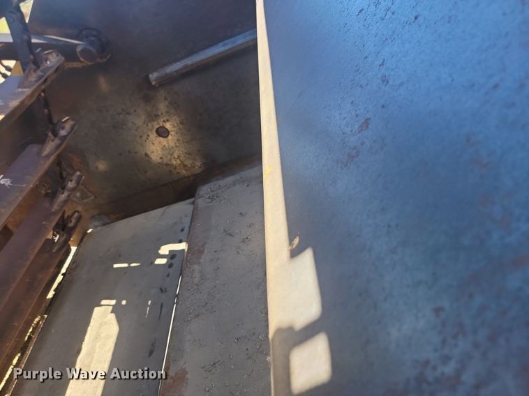 image for item JG9735 1999 Caterpillar 615C Series II  elevating scraper