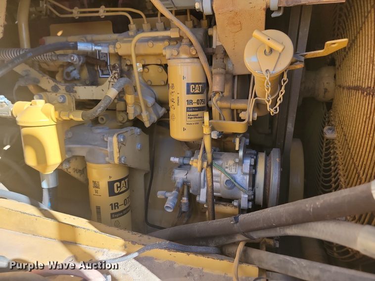 image for item JG9735 1999 Caterpillar 615C Series II  elevating scraper