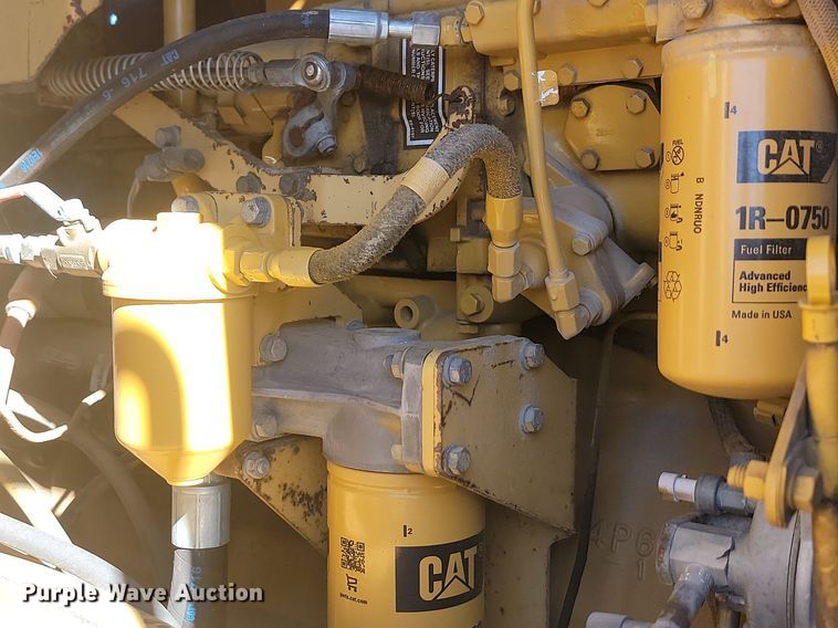 image for item JG9735 1999 Caterpillar 615C Series II  elevating scraper