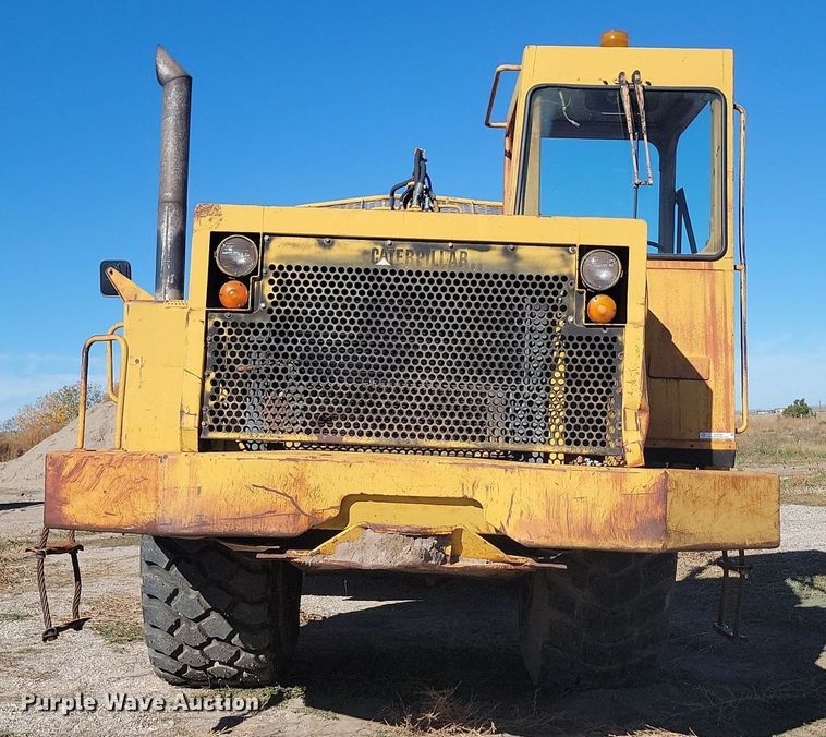 image for item JG9736 1989 Caterpillar 615C  elevating scraper