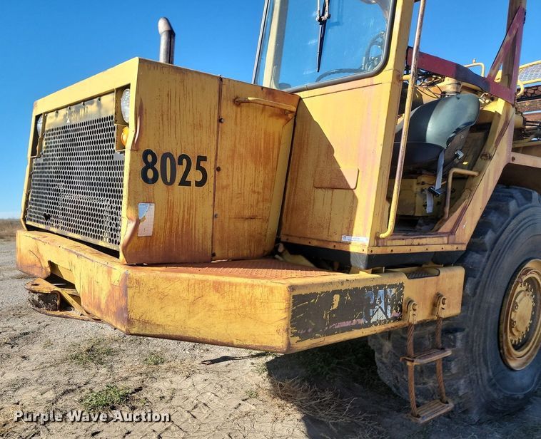 image for item JG9736 1989 Caterpillar 615C  elevating scraper