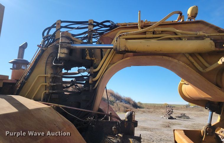 image for item JG9736 1989 Caterpillar 615C  elevating scraper