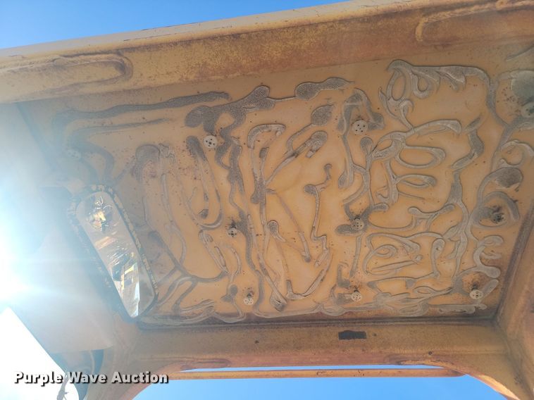 image for item JG9736 1989 Caterpillar 615C  elevating scraper