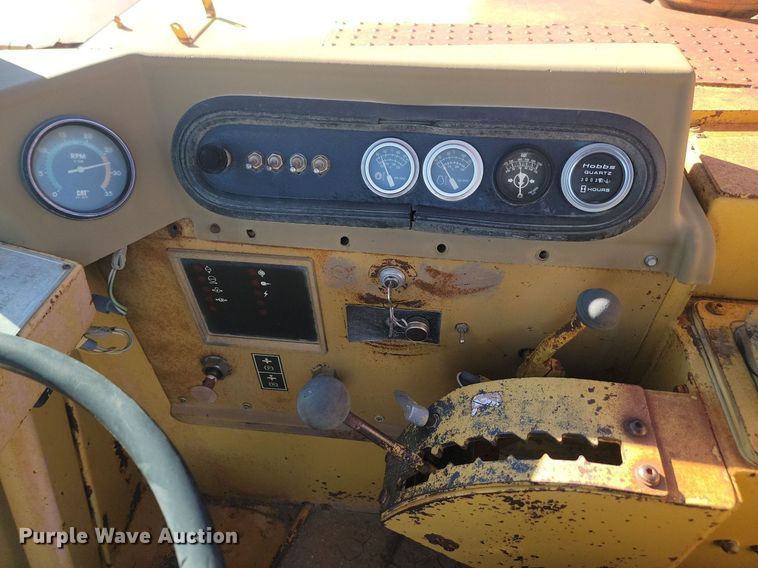 image for item JG9736 1989 Caterpillar 615C  elevating scraper