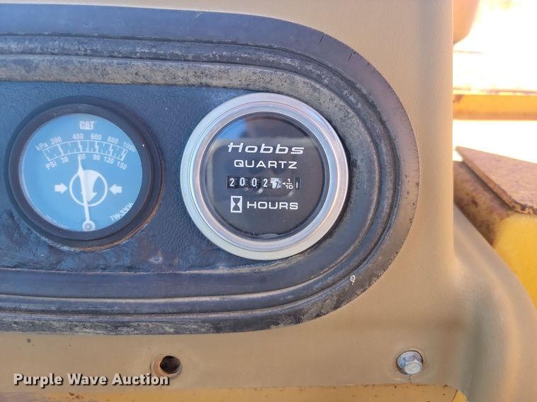 image for item JG9736 1989 Caterpillar 615C  elevating scraper