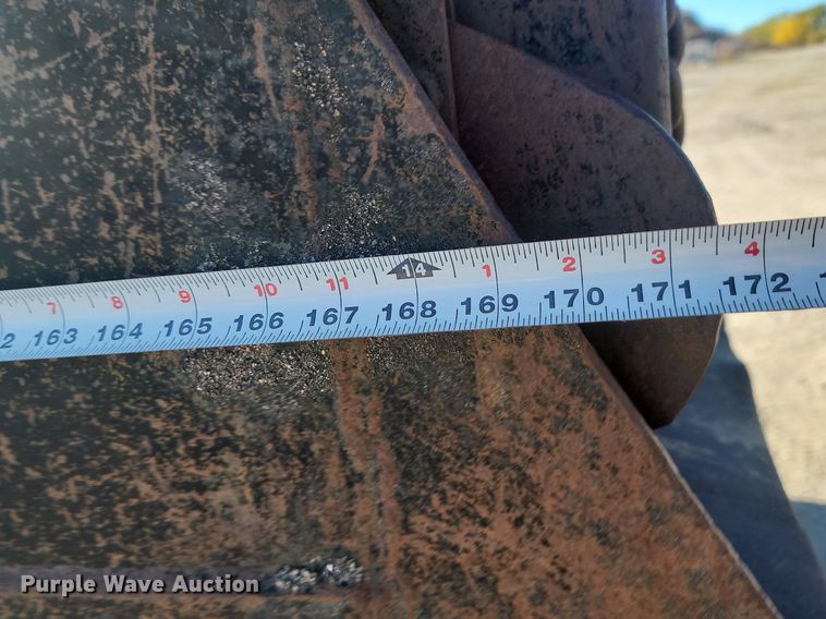 image for item JG9737 1982 Ford LT8000  dump truck