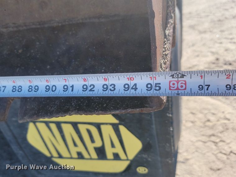 image for item JG9737 1982 Ford LT8000  dump truck